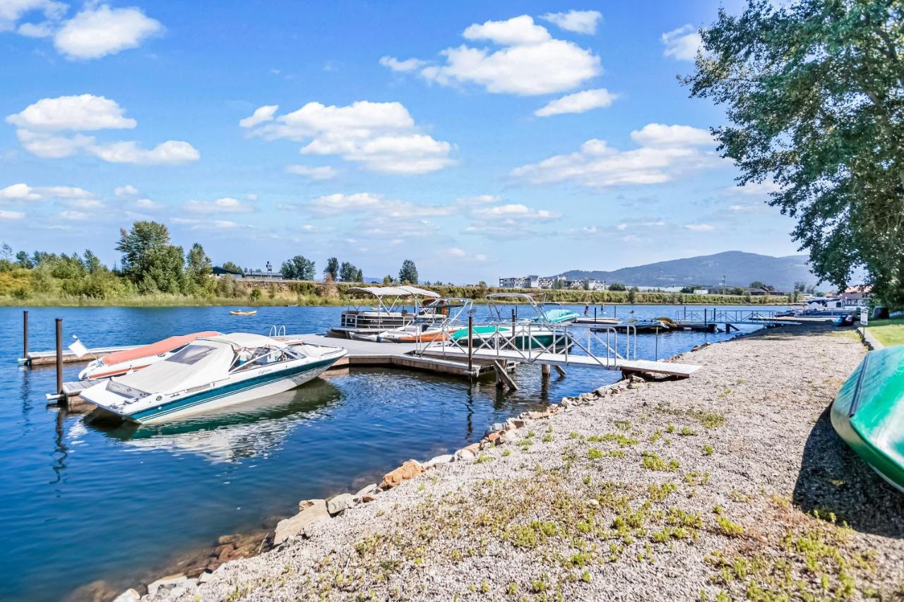 شقة Driftwood Waterfront Gem ساندبوينت المظهر الخارجي الصورة